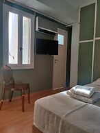 Cosy 1BR Apt With Balcony in Vibrant Exarcheia