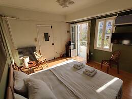 Cosy 1BR Apt With Balcony in Vibrant Exarcheia