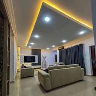 Amia Gold Luxury Apartment
