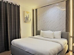 Amia Gold Luxury Apartment