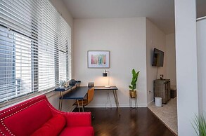 Modern Luxury Apartment with Gym 410