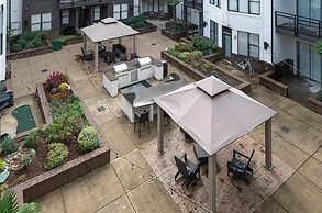 Modern Luxury Apartment with Gym 410