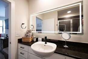 Modern Luxury Apartment with Gym 410