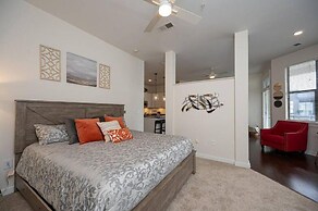 Modern Luxury Apartment with Gym 410