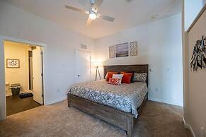 Modern Luxury Apartment with Gym 410