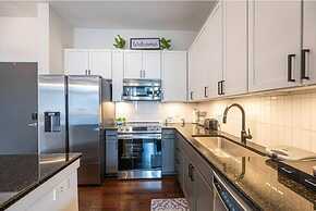 Modern Luxury Apartment with Gym 410