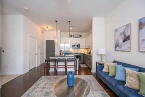 Modern Luxury Apartment with Gym 410