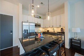 Modern Luxury Apartment with Gym 410