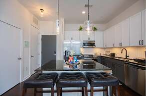 Modern Luxury Apartment with Gym 410