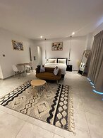 The City Landing Apartment The Signature