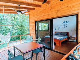 Thoas Lodge - Adults only