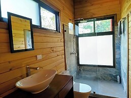 Thoas Lodge - Adults only