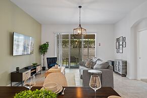 Condo 2bed 2bath Next to Disney w Free Water Park