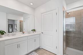 Condo 2bed 2bath Next to Disney w Free Water Park