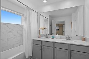 Adorable 4BR Home Cute Mickey Tangled Rooms