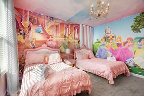 Chic 5bed Home With Themed Rooms