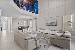 Chic 5bed Home With Themed Rooms