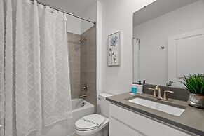 Chic 5bed Home With Themed Rooms