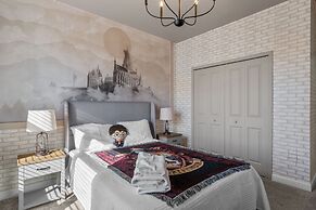 Chic 5bed Home With Themed Rooms