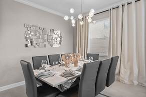 Chic 5bed Home With Themed Rooms