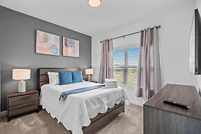 Gorgeous 5bed TH Close to Disney Water Park