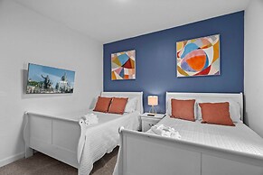 Gorgeous 5bed TH Close to Disney Water Park