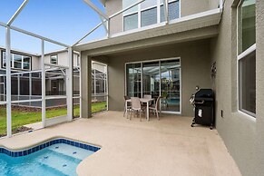 Chic Spacious 5BR Retreat Near Disney