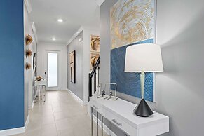 Chic Spacious 5BR Retreat Near Disney