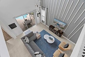 Chic Spacious 5BR Retreat Near Disney