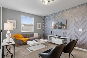 Chic Spacious 5BR Retreat Near Disney