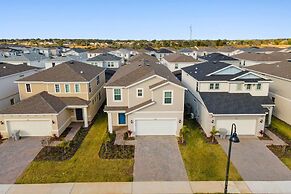 Chic 7bed With Private Pool Theme Bedrooms