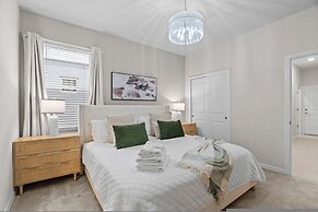 Chic 7bed With Private Pool Theme Bedrooms