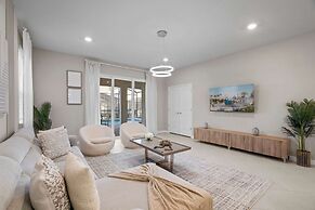 Chic 7bed With Private Pool Theme Bedrooms