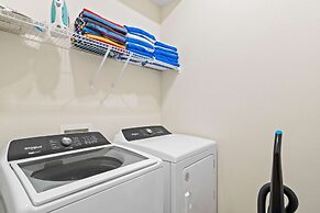 Chic 7bed With Private Pool Theme Bedrooms