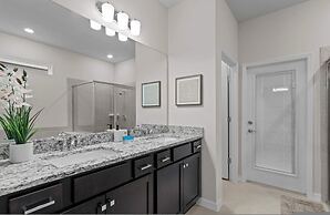 Chic 7bed With Private Pool Theme Bedrooms