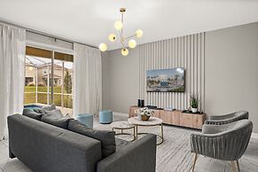 Magical 6BR Retreat With Pool Best Location