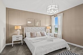 Magical 6BR Retreat With Pool Best Location