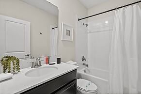 Magical 6BR Retreat With Pool Best Location