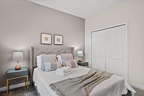 Magical 6BR Retreat With Pool Best Location