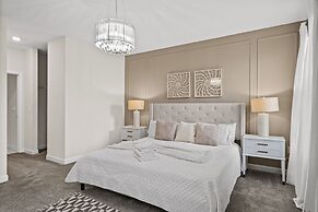 Magical 6BR Retreat With Pool Best Location