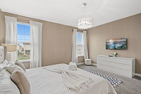 Magical 6BR Retreat With Pool Best Location