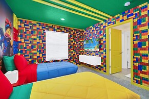 Chic 10br Retreat With Themed Rooms Pool