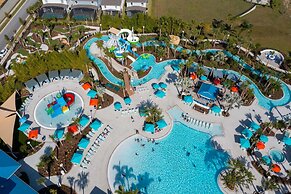 Chic 10br Retreat With Themed Rooms Pool