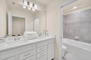 Chic 10br Retreat With Themed Rooms Pool