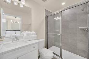 Chic 10br Retreat With Themed Rooms Pool