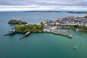 Azure - Sea Views Town Centre