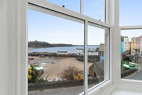 Azure - Sea Views Town Centre