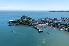 Azure - Sea Views Town Centre