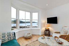 Azure - Sea Views Town Centre