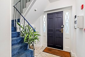 Midnight - Sea Views Town Centre